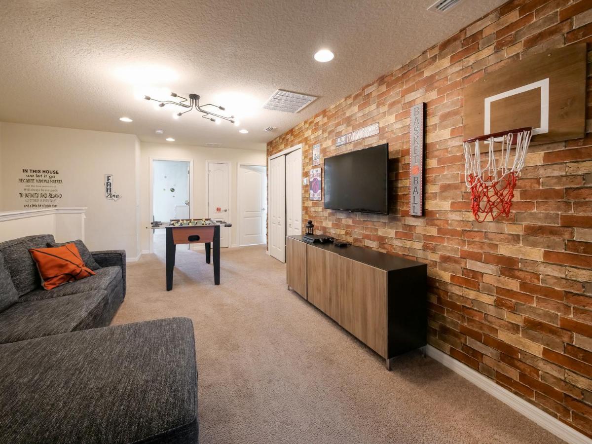 5br 5bath Townhome Pool Bbq 13min 2260ft Hébergement de vacances *